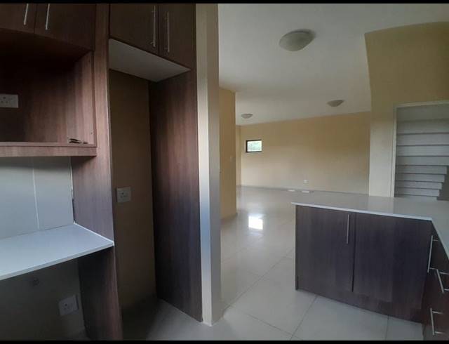 2 BEDROOM APARTMENT FOR SALE IN ELDO LAKES ESTATE